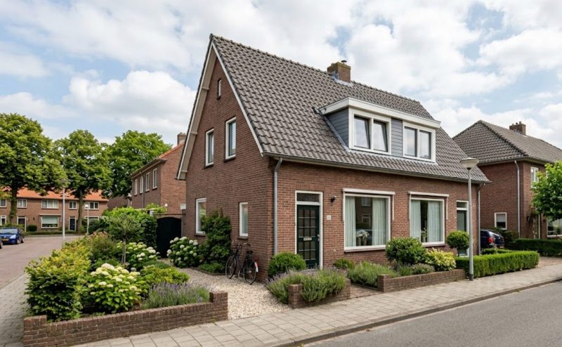 Wat kost een dakkapel in 2026? Eerlijke prijzen en de verborgen kosten