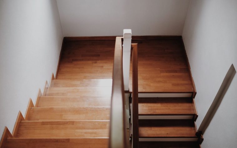Wat kost een traprenovatie in 2026? Eerlijke prijzen per trede